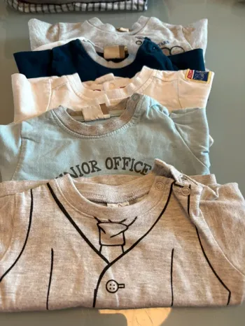 Lots 4 t-shirt 1 pull