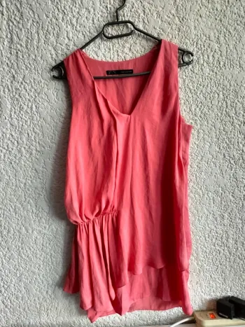 Robe rose élastique à la taille txs Zara