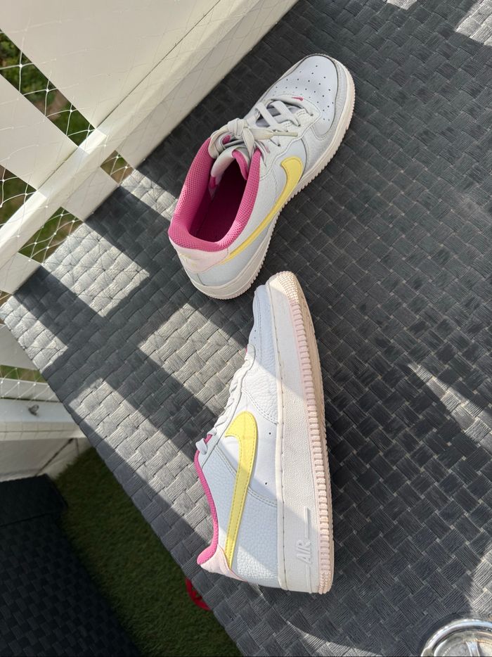 Nike Air Force 1 Femme - Bleue/Jaune/Rose - Taille 38.5 - photo numéro 2