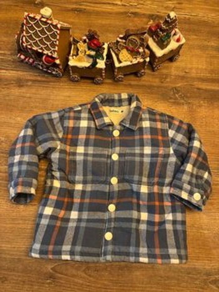 Manteau polaire petit garçon.