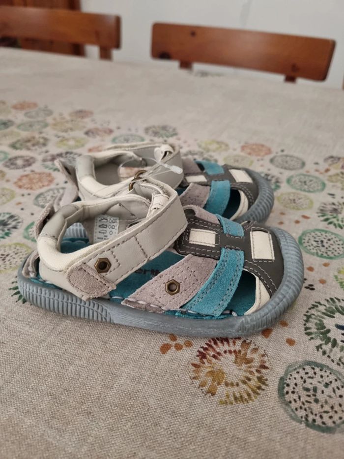 Sandalettes neuves cuir Verbaudet taille 23