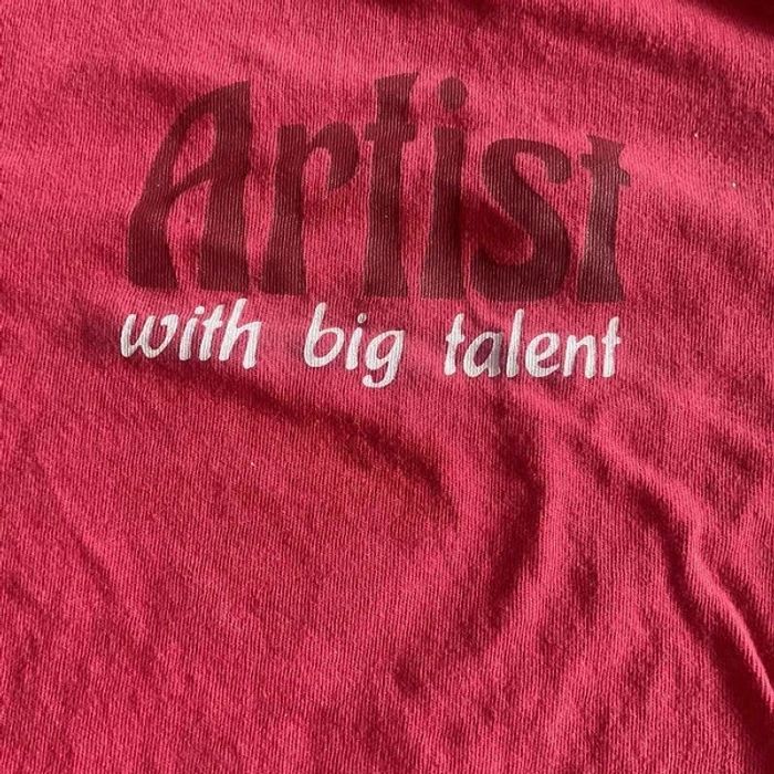 🧒 T-shirt rouge "Artist" Kiabi 🧒 - photo numéro 2