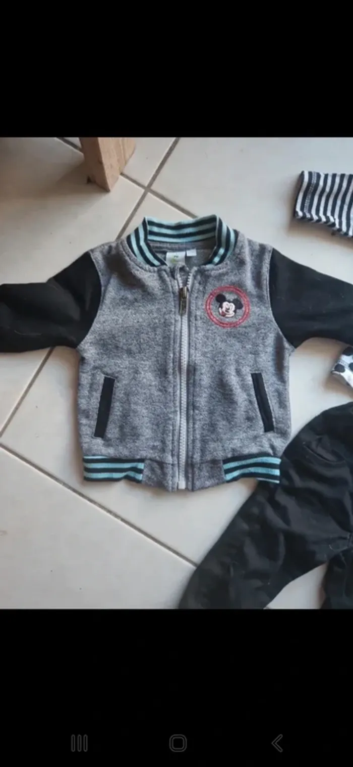 Ensemble trois pièces Disney pantalon t-shirt gilet 3 mois - photo numéro 4