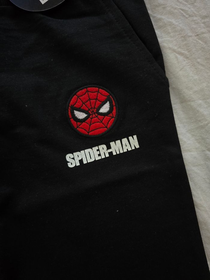 Jogging spiderman 7ans - photo numéro 3