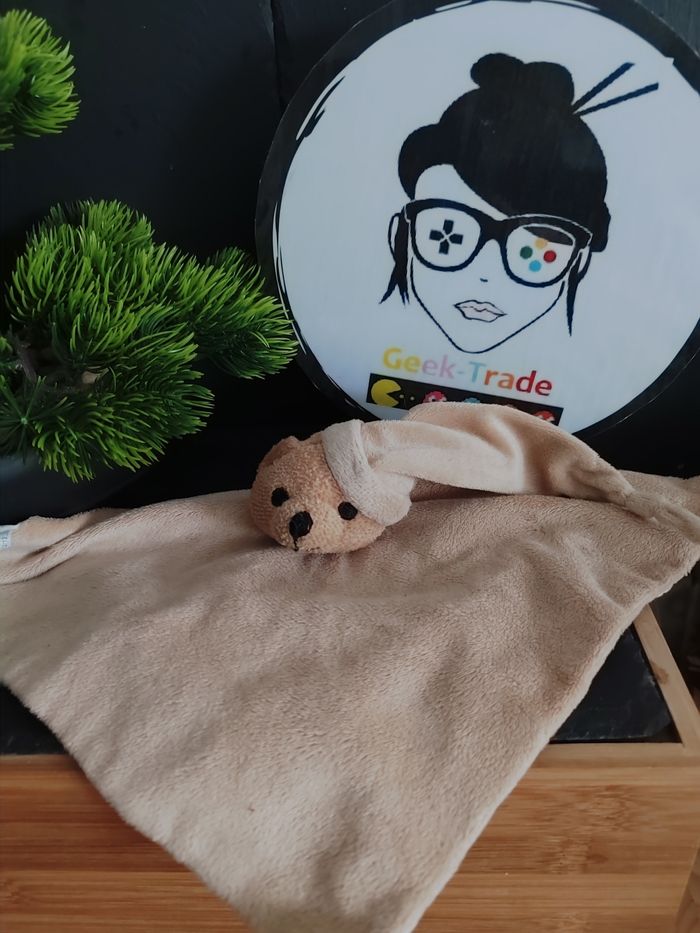doudou carré plat marron beige blanc bonnet parents noir  DD003288