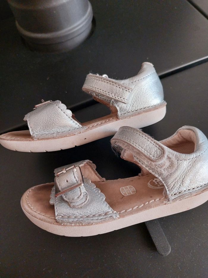 Sandales argentées Clarks Taille 22 - photo numéro 2