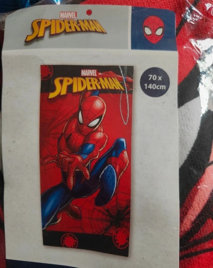 Serviette de bain Spiderman - photo numéro 2