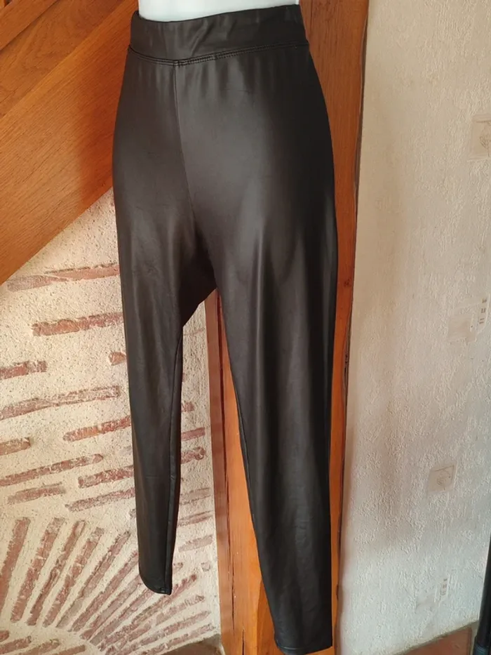 Legging noir slim Bershka - photo numéro 2