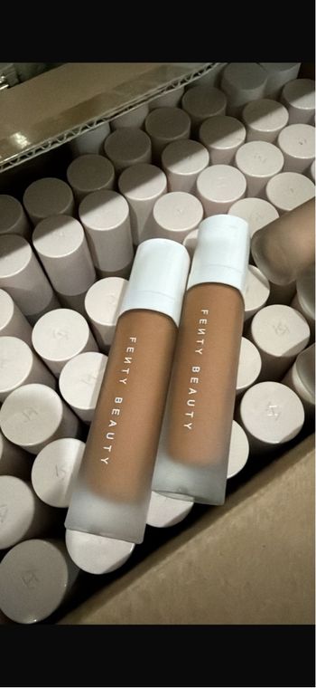 Fond de tient  fenty 