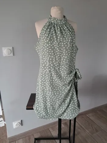 Jolie robe été verte neuve taille xl 42