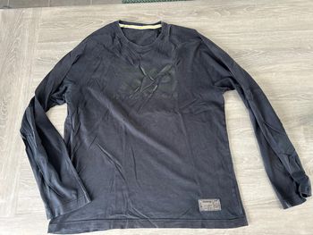 Teeshirt noir manches longues