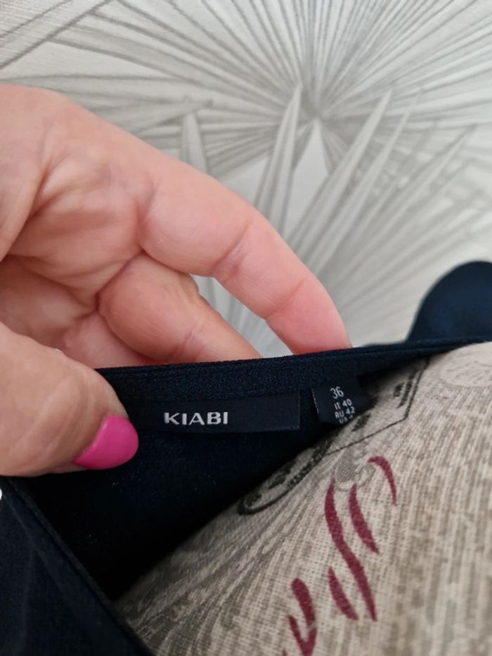 Jolie robe chic avec perles aux épaules Kiabi taille 36 neuve - photo numéro 4