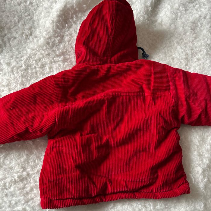 Manteau rouge 6 mois - photo numéro 3