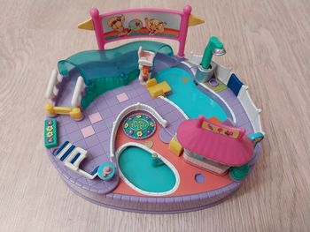 Polly Pocket Bluebird Pool Party