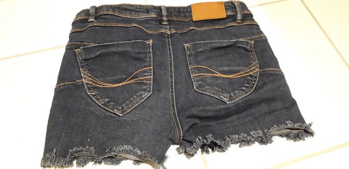 Short en jean bleu marine - photo numéro 4