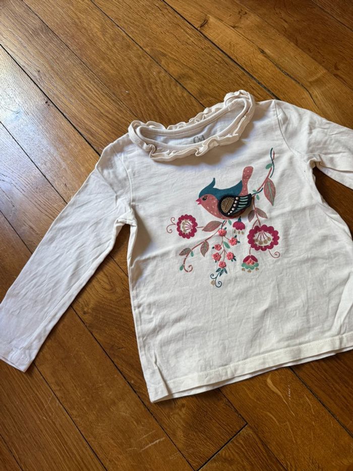 T-shirt manches longues C&A fille 3 ans très bon état
