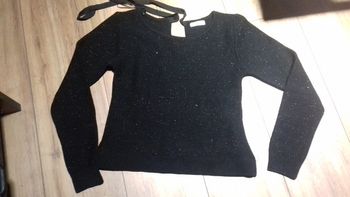 Petit pull noir paillete