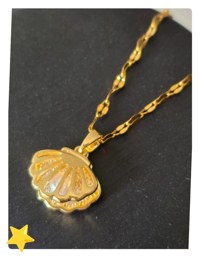 Collier avec pendentif saint Jacques et perle dorée (mobile) - photo numéro 2