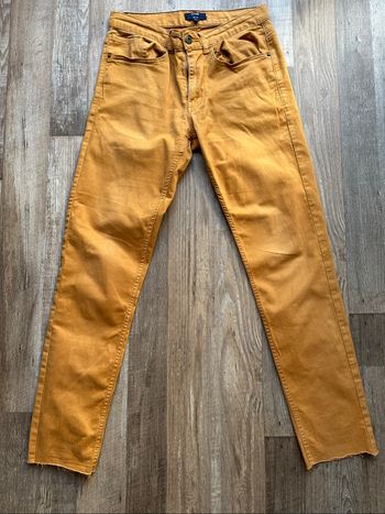 - Pantalon Kiabi (A) - Taille 36 - Très bon état, découper en bas