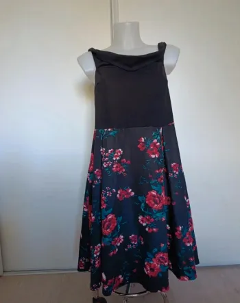 Robe élégante fleurie 48
