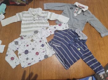 Lit de 4 tee-shirts taille 18 mois
