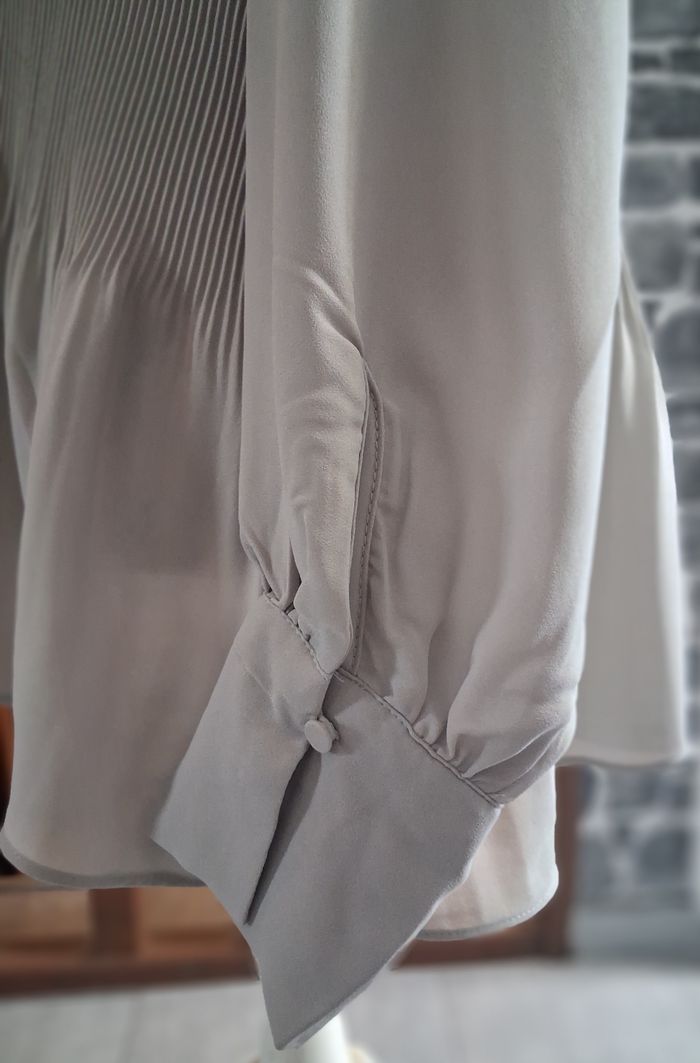 Longue blouse fluide plissée vert sauge - photo numéro 5