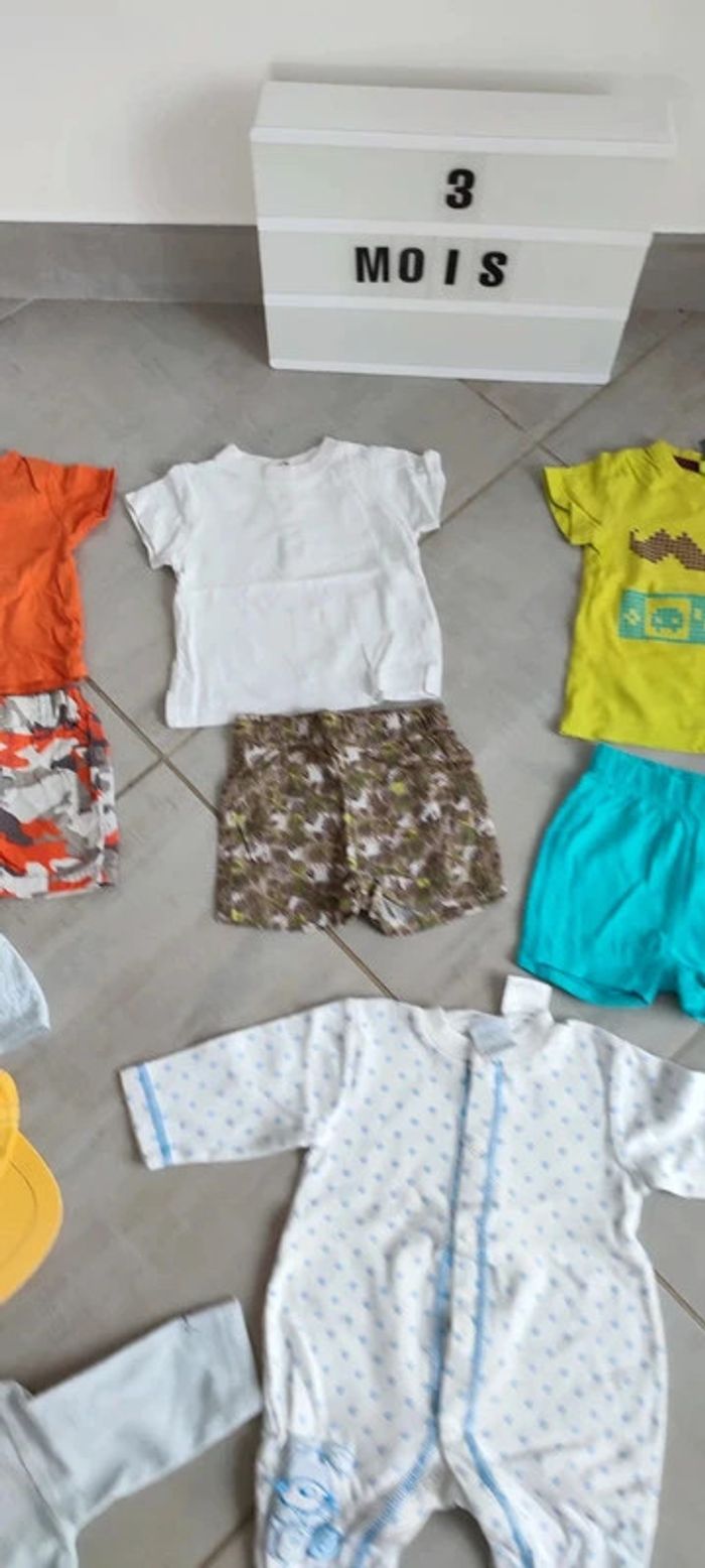 lot de pyjamas et vétements garçon 3 mois - photo numéro 3