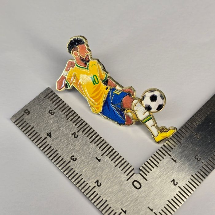 Pin's NEYMAR FOOT FOOTBALL - photo numéro 2