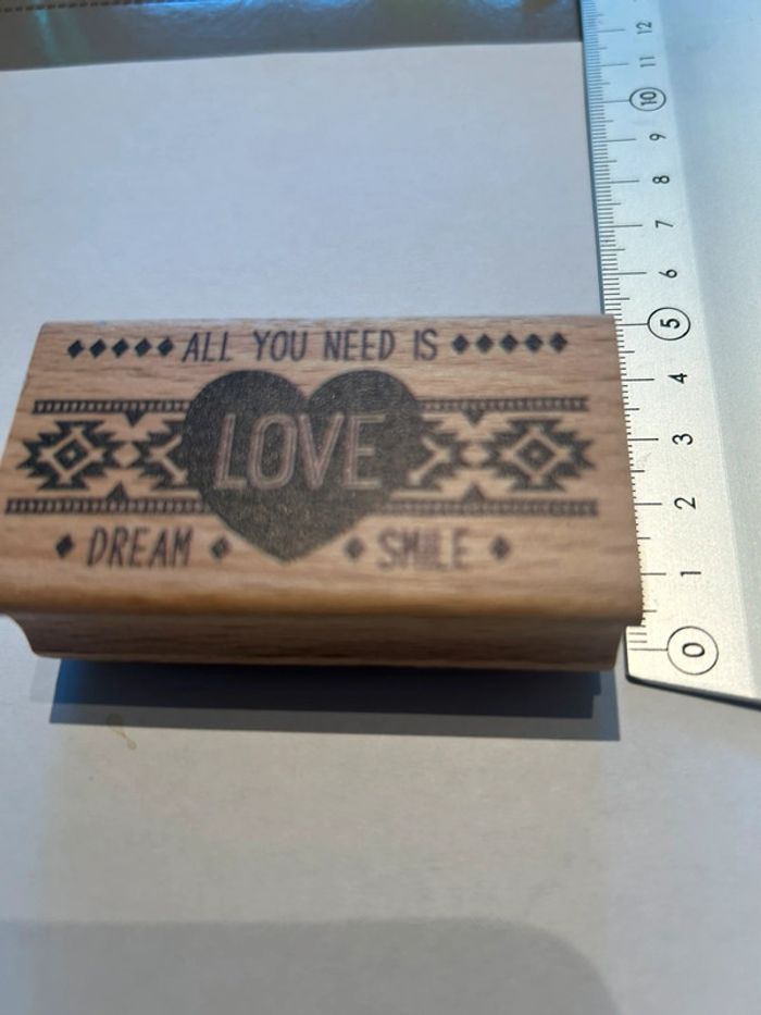 Tampon bois neuf love Florilèges design - photo numéro 2