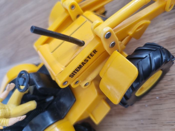 Tractopelle - photo numéro 3