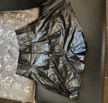 Short faux cuir 34