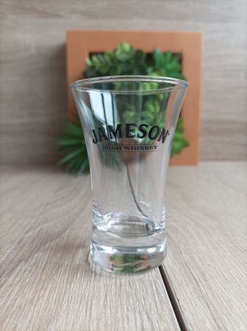 Petit verre shot Jameson 
