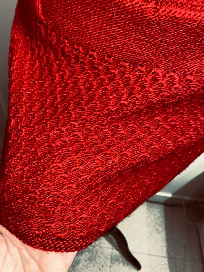 Pull sans manches rouges - photo numéro 3