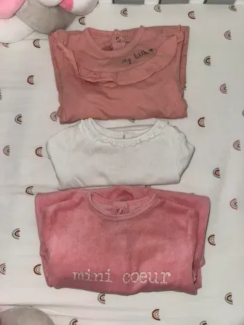 Lot pyjama x2 + haut x1 fille