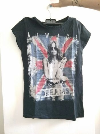 Tee shirt