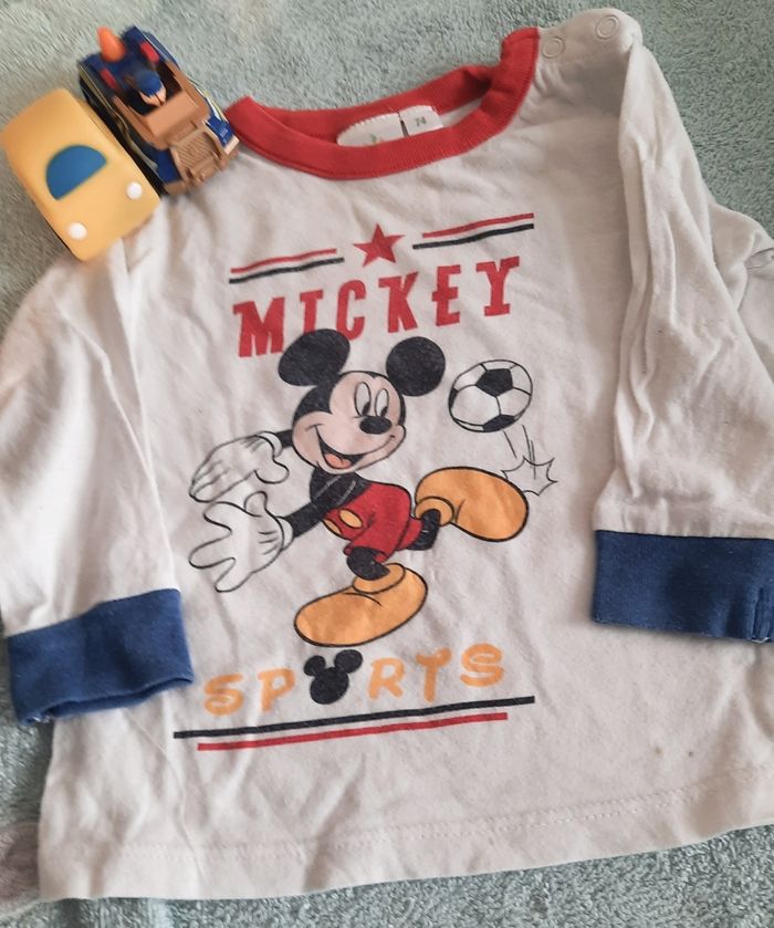 Mickey au football