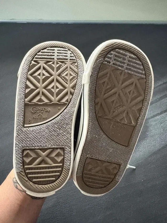 Converse noir taille 22 - photo numéro 2