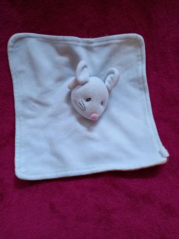 Grand doudou carré avec tête de souris