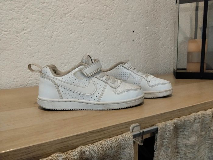 Nike blanche