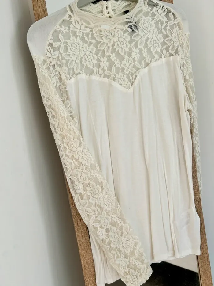 Blouse dentelle - photo numéro 2