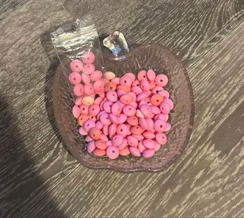 Perles plates rose