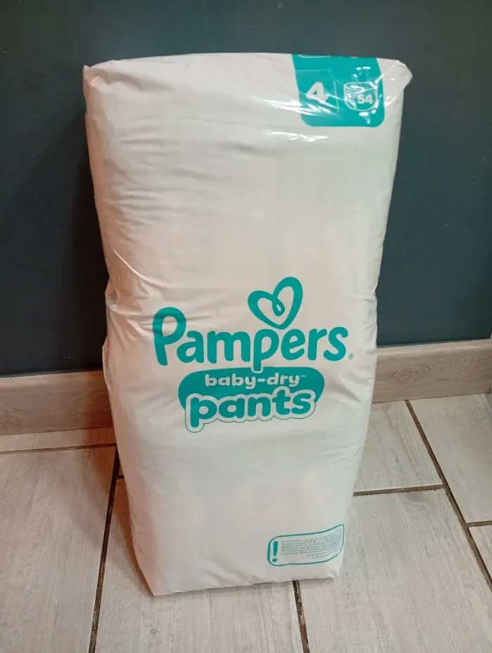 Pampers pants baby dry couches culottes, taille 4 54 couches