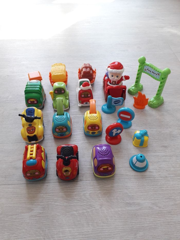 Lot tut tut bolides Vtech - photo numéro 1
