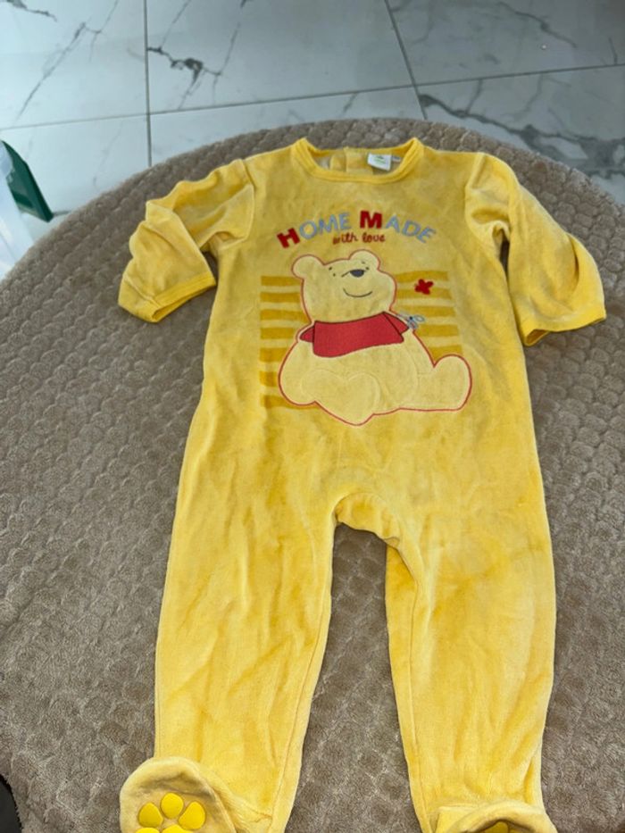 Pyjama Disney Winnie taille 18 mois très bon état