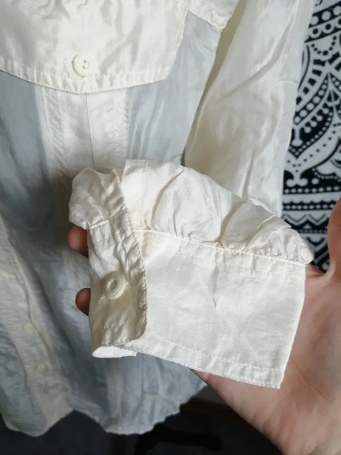 Chemise vintage en soie beige transparente avec épaulettes / sans marque / (M) - photo numéro 5