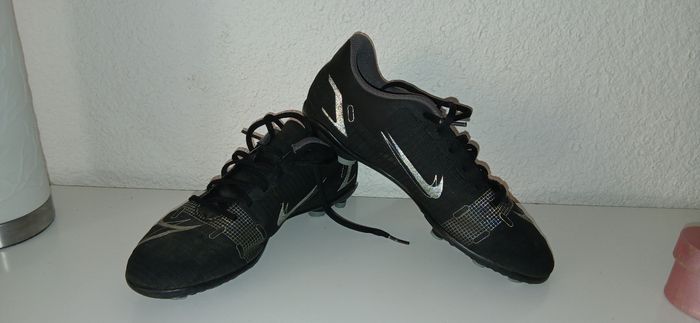 Crampons football  Nike mercurial 38.5 - photo numéro 2