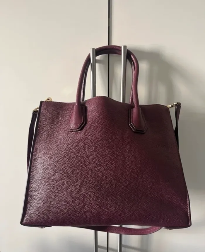 Sac à main Michael Kors en cuir violet - photo numéro 2