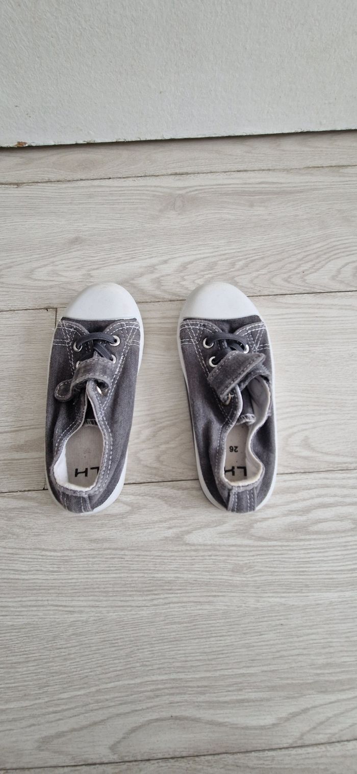 Chaussures à scratch
