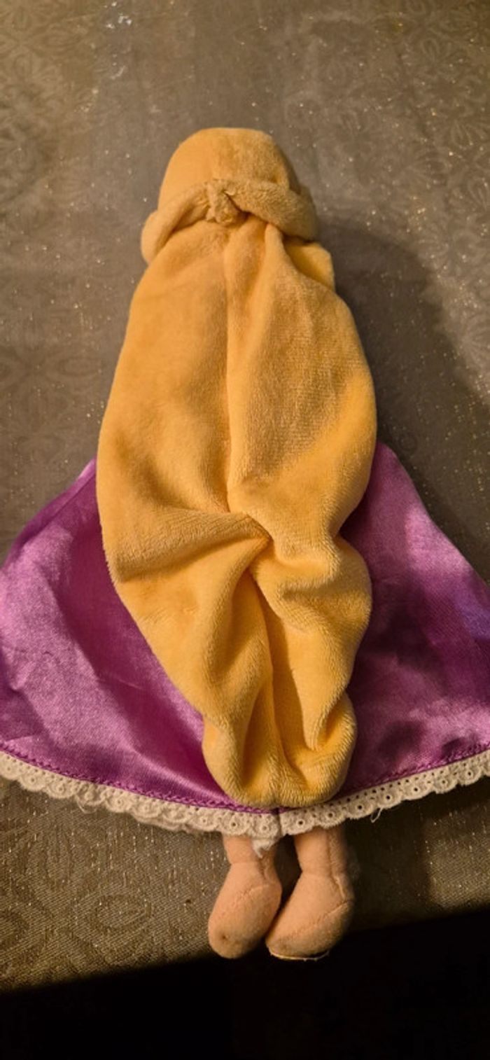 Poupée raiponce disneyland paris - photo numéro 4