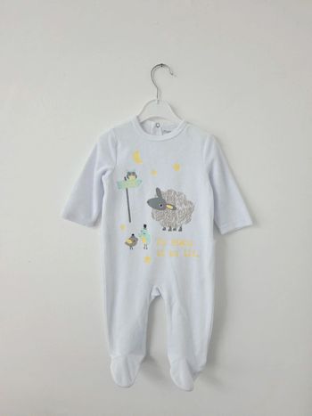 Joli pyjama Bébérêve 9 mois